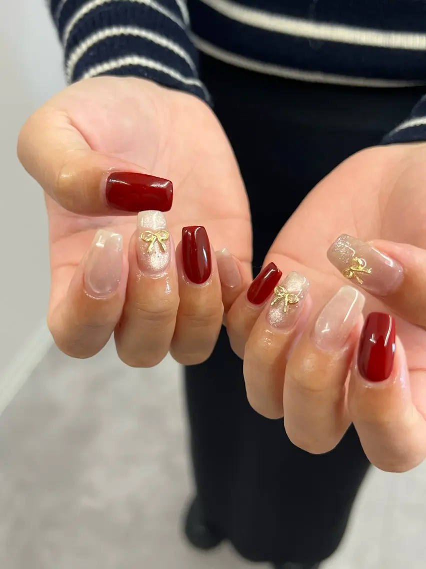 ネイル ボルドー ジェルネイル キラキラネイル ラメ(グリッター) マグネットネイル ハンドネイル ハンドケア Bana_ Nailのネイルデザイン