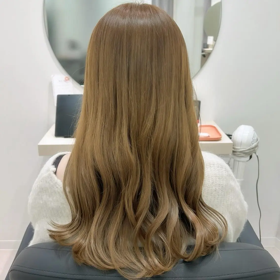 ロング カラー ベージュカラー ミルクティーベージュ 🌷MIREA🌷 LUANA 難波店のヘアスタイル