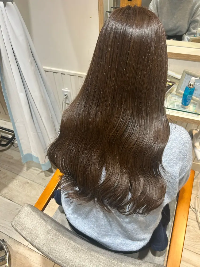 ロング アッシュ ヘアカラー トリートメント 大川 夏実のヘアスタイル