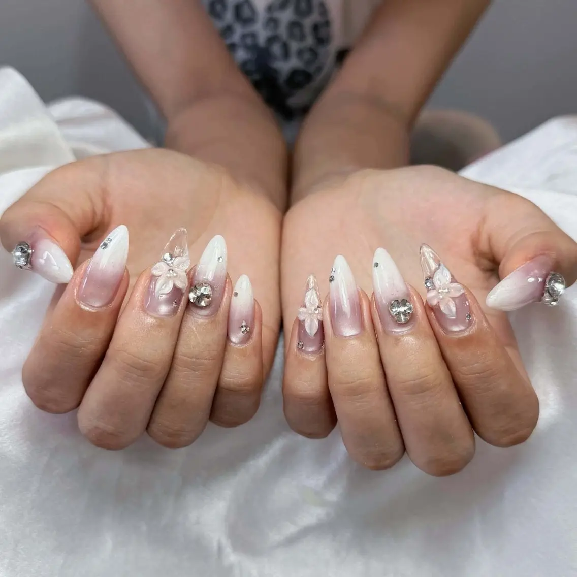 ネイル 桜ネイル 長さ出し フレンチネイル 韓国ネイル マグネットネイル ハンドネイル Kiwami nailsalonのネイルデザイン