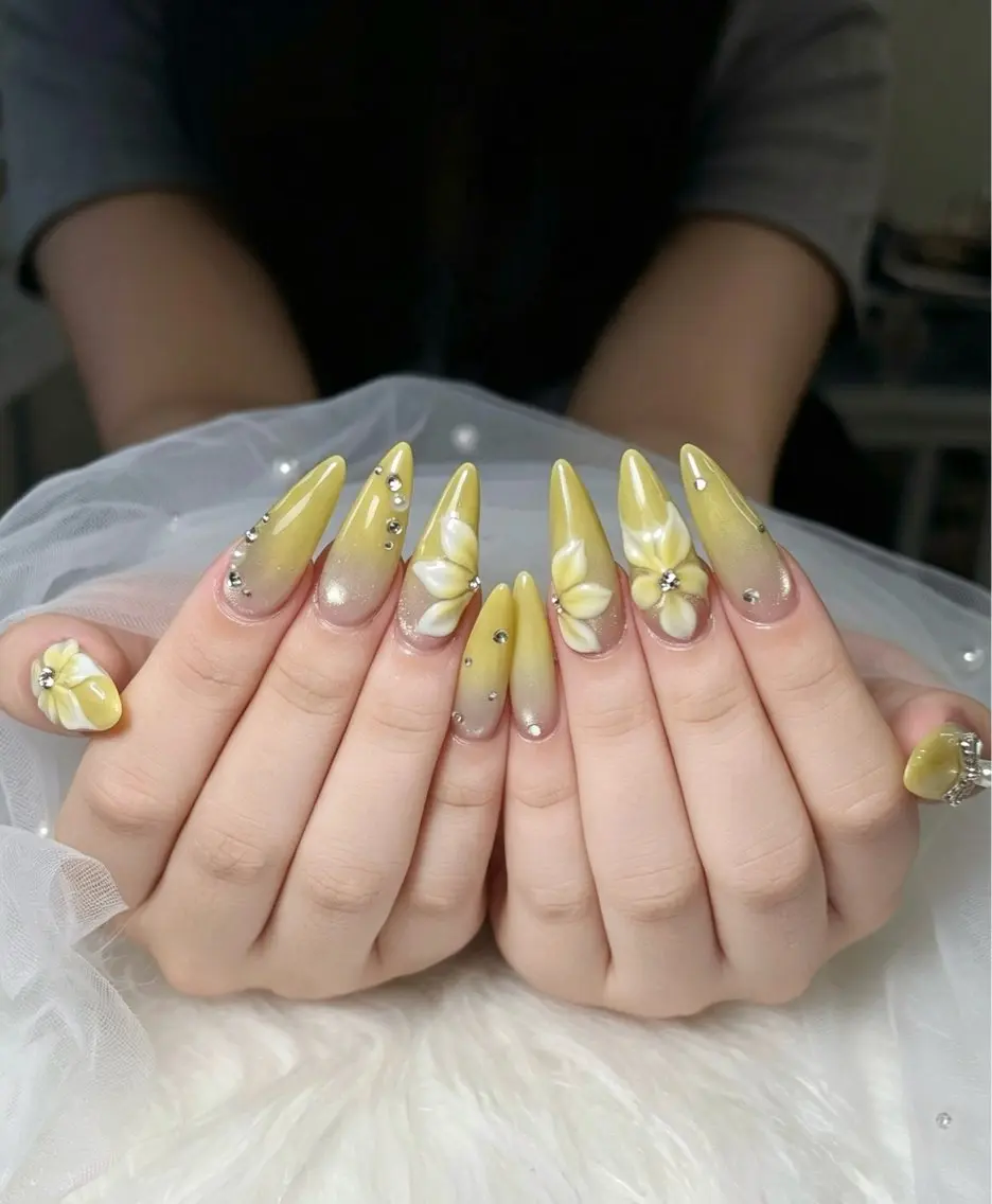 ネイル 長さ出し フレンチネイル ジェルネイル ガーリー キラキラネイル ハンドネイル YUMI Nail kyotoのネイルデザイン