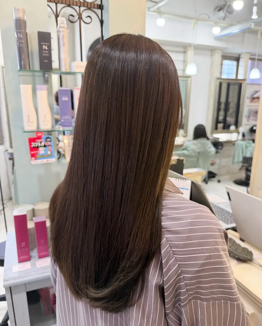 セミロング カット ヘアカラー トリートメント ブリーチなしで叶う 透明感カラー｜Raiのヘアスタイル