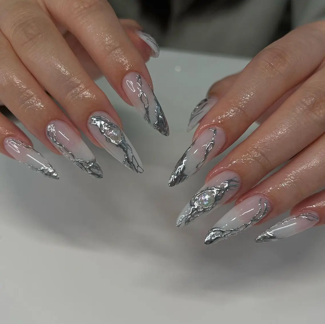 ネイル 長さ出し Iconic Nailのネイルデザイン