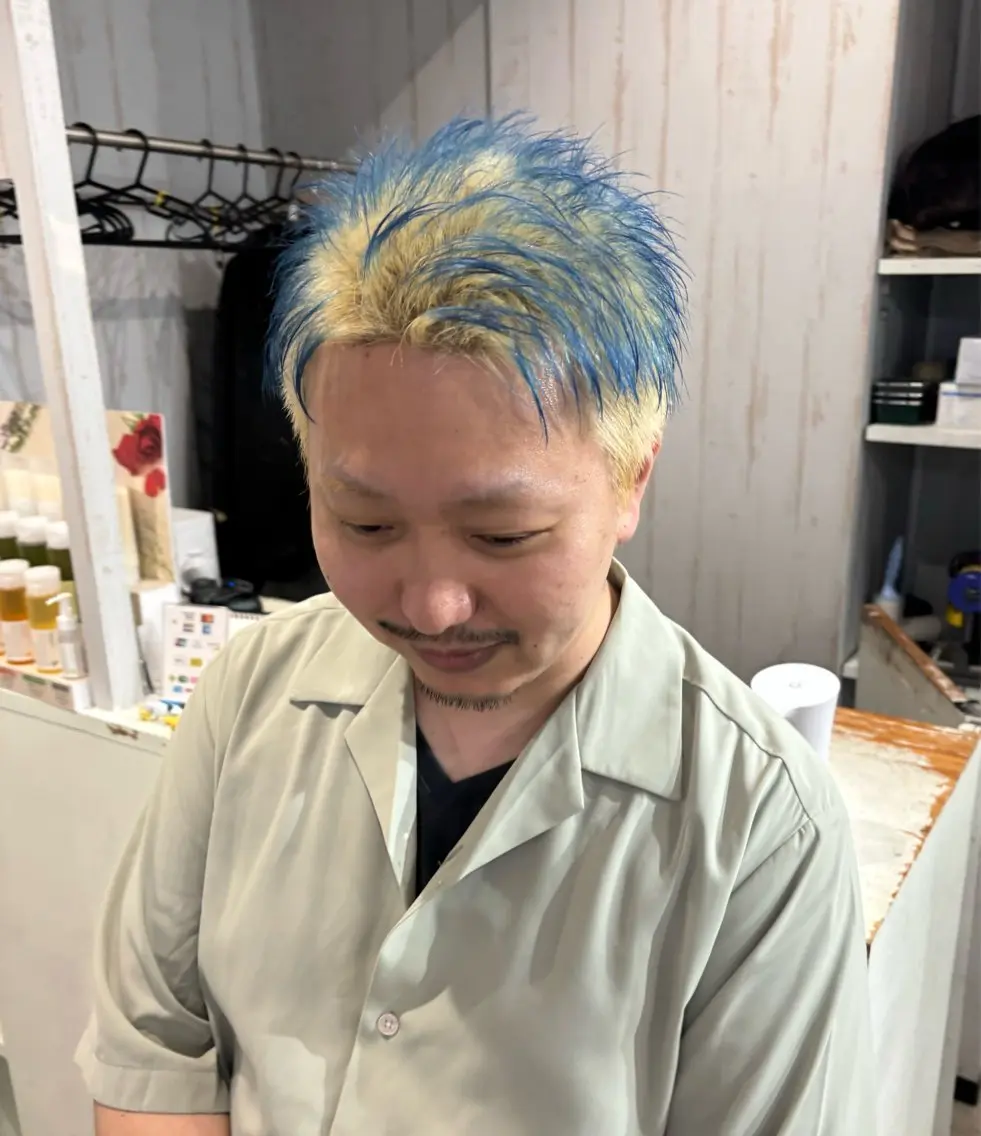 ショート カラー メンズ 抜きっぱなしブロンド 桑原 由理のヘアスタイル