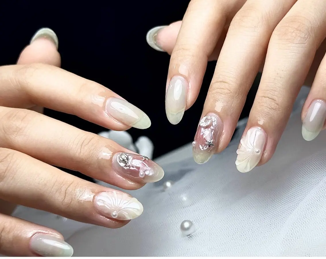 ネイル 長さ出し ジェルネイル ラメ(グリッター) 持ち込み ハンドネイル AMI NAIL 池袋のネイルデザイン