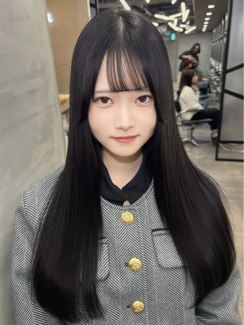 ロング カラー 黒髪 透明感カラー 韓国風ヘア ロング カット ヘアカラー トリートメント ベテラン美容師が対応 /髪質改善/縮毛矯正のヘアスタイル