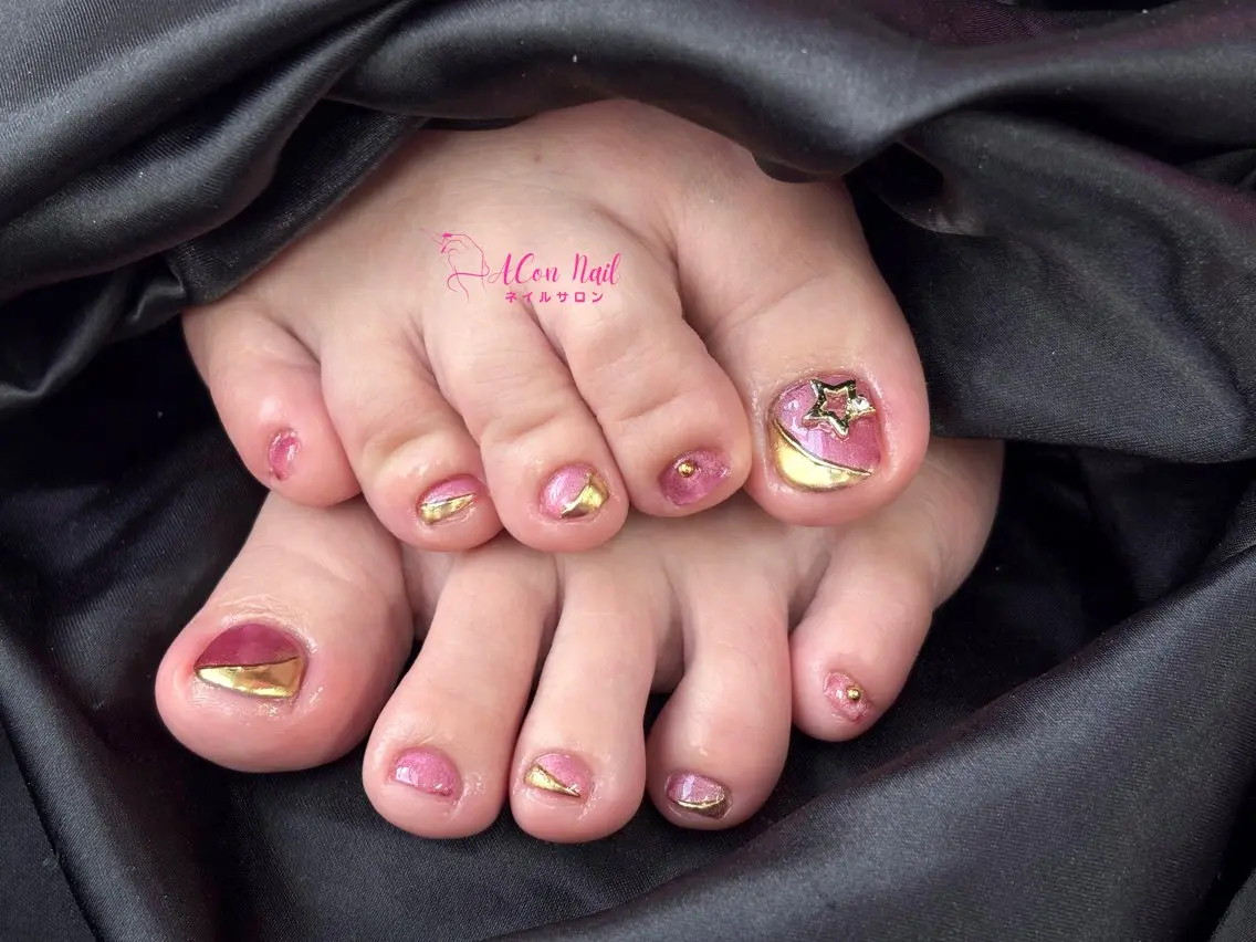 ネイル 桜ネイル 長さ出し フラワーネイル フレンチネイル ジェルネイル フットネイル ACon NailSalonのネイルデザイン
