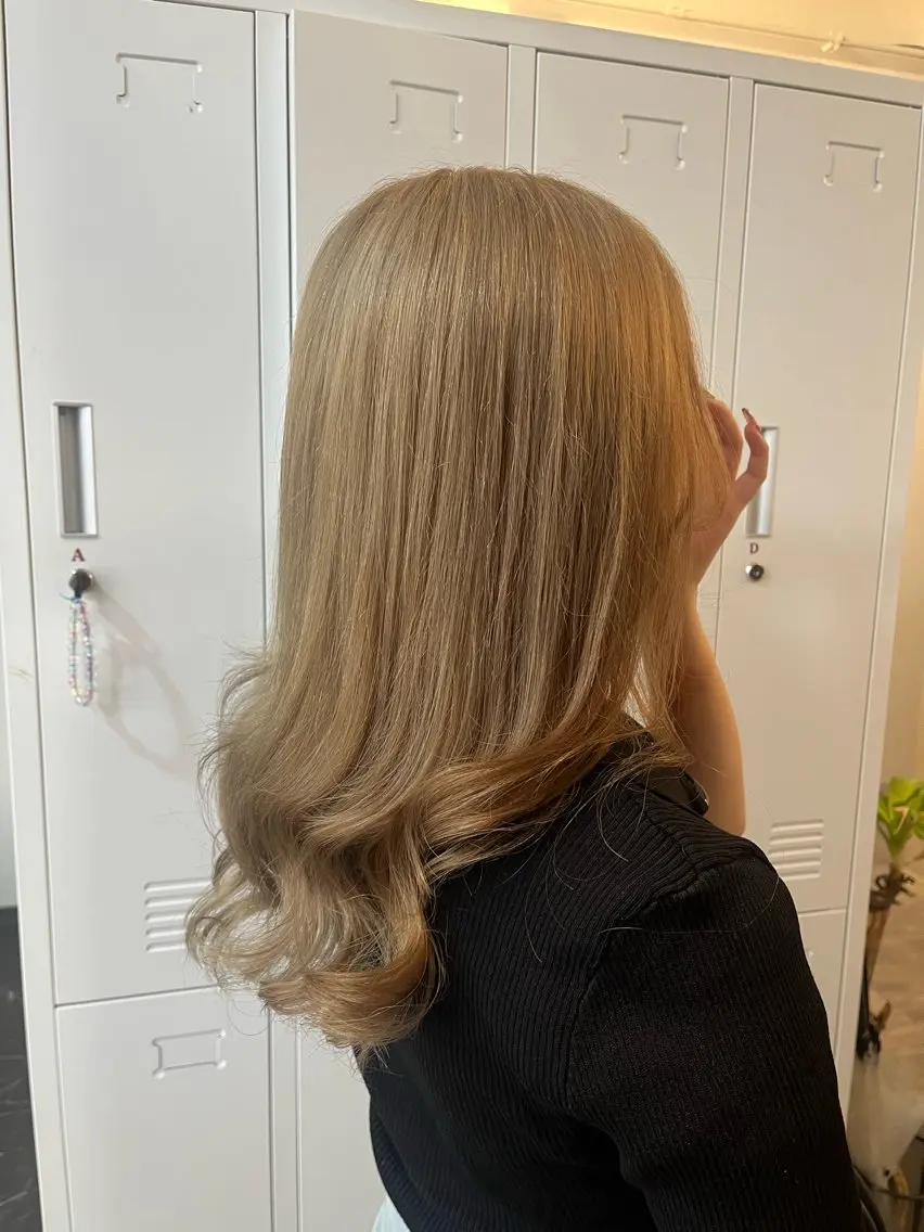 カラー カット ヘアカラー トリートメント Sherry大国町 HIKARUのヘアスタイル