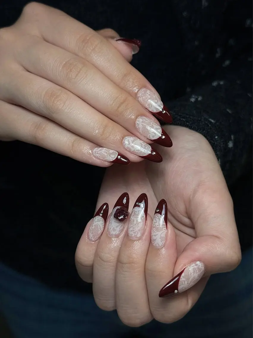 ネイル チークネイル ドット フレンチネイル グラデーション ハート ハンドネイル Julli NailStudioのネイルデザイン
