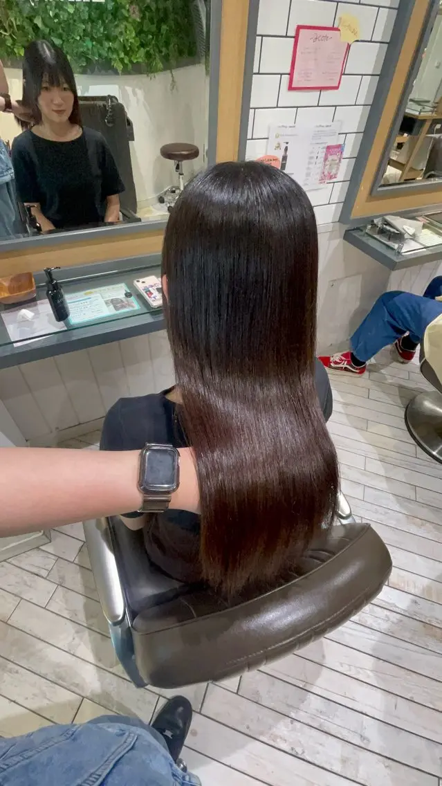 ロング カラー 山内 愛可のヘアスタイル