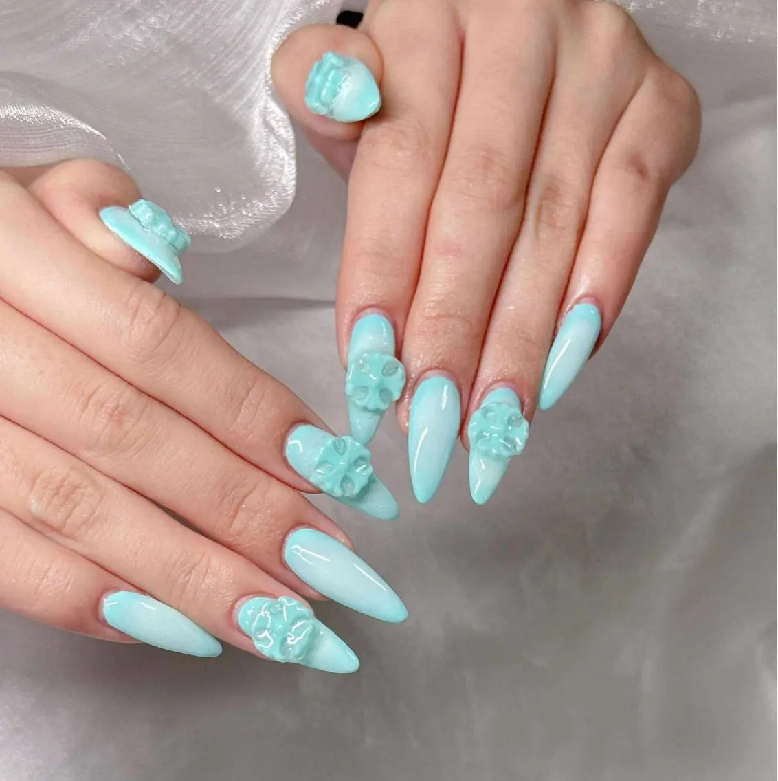 ネイル 長さ出し グラデーション 卒業式 キラキラネイル マグネットネイル ハンドネイル Lee Nailsのネイルデザイン
