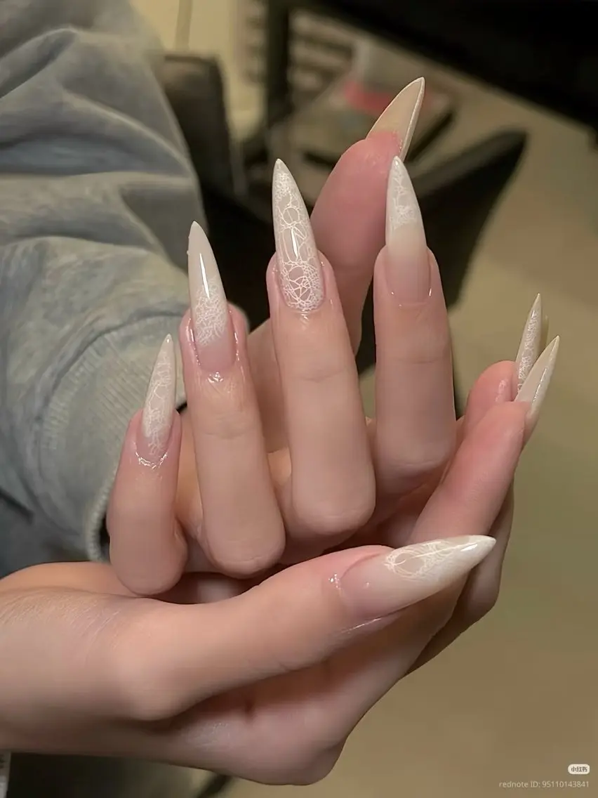 ネイル 韓国ネイル マグネットネイル 持ち込み ハンドネイル Dyo Nail_Royalのネイルデザイン