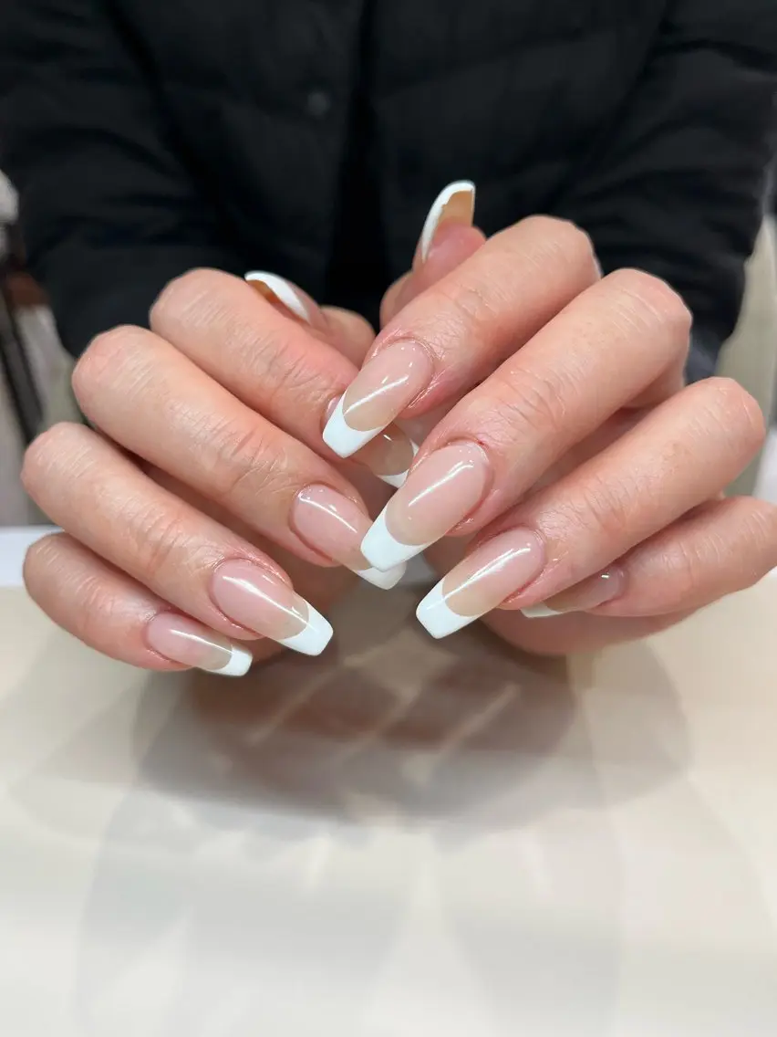 ネイル フレンチネイル シンプルネイル ハンドネイル WELINA CHIHIROのネイルデザイン