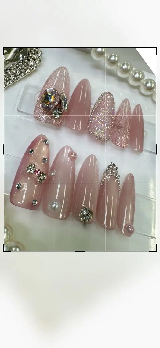 ネイル フレンチネイル ジェルネイル ガラスフレンチ ハート キラキラネイル ハンドネイル Queeens nailのネイルデザイン