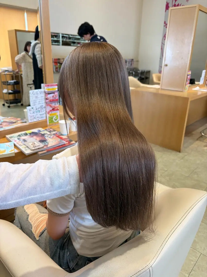 【50%OFF‼️】ブリーチカラー✨️ (リタッチor全頭+ワンカラー)➕Aujua トリートメント💇🏻♀️の写真