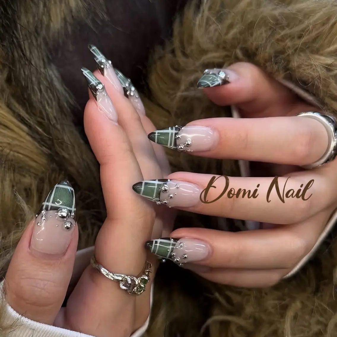 ネイル フレンチネイル 持ち込み ネイルチップ ハンドネイル Domi Nail Salonのネイルデザイン