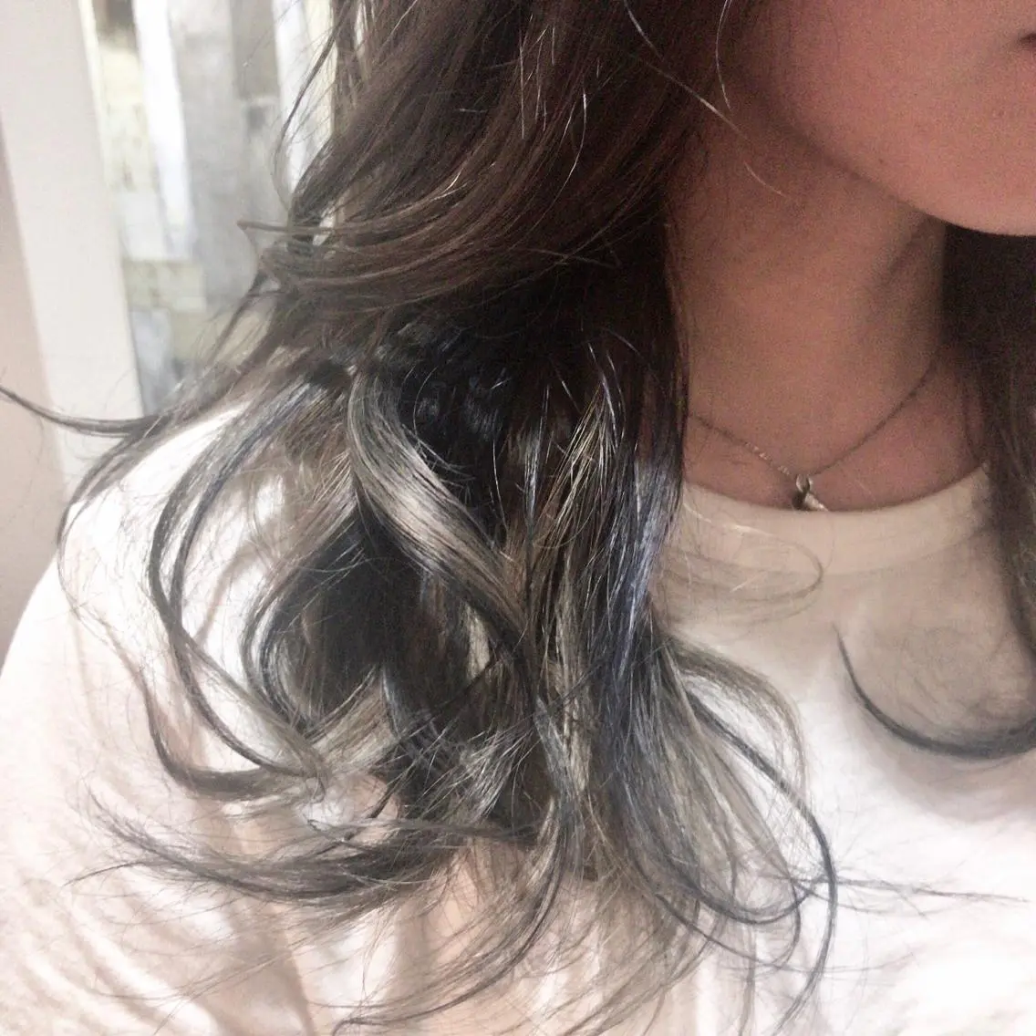 セミロング カラー デザインカラー レイヤーカット匠 イソザキノリユキのヘアスタイル