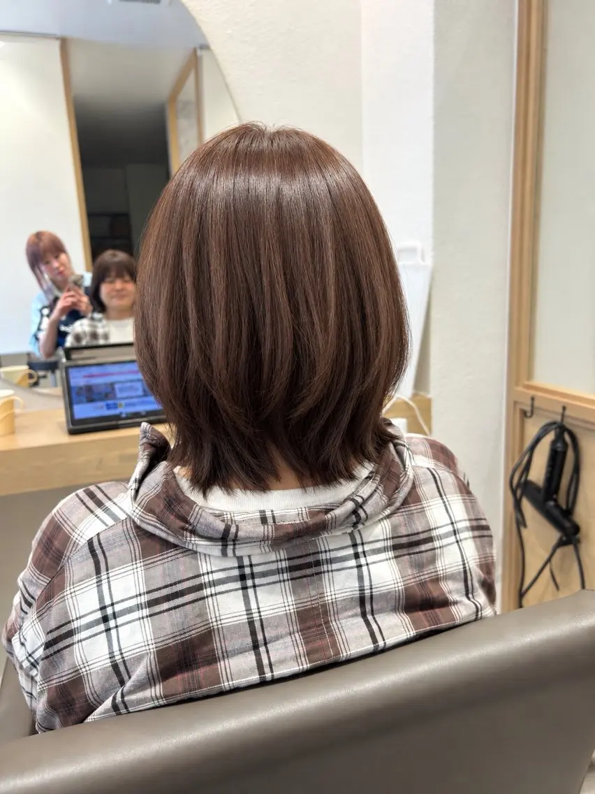 セミロング カラー 髪質改善 カット ヘアカラー トリートメント ヘッドスパ 久木原 ゆりのヘアスタイル