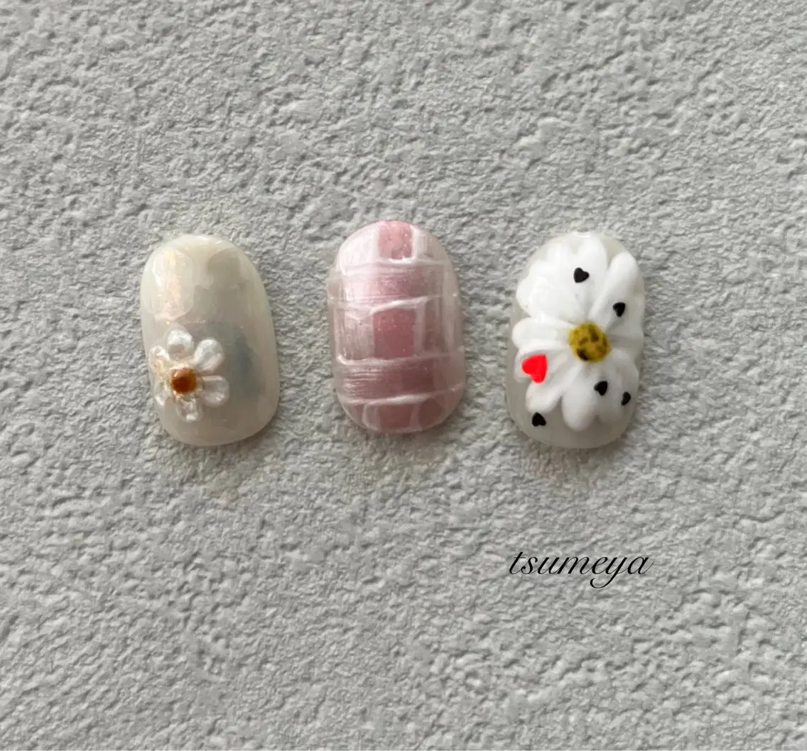 ネイル tsumeya ゆるかわ手描きネイルのネイルデザイン