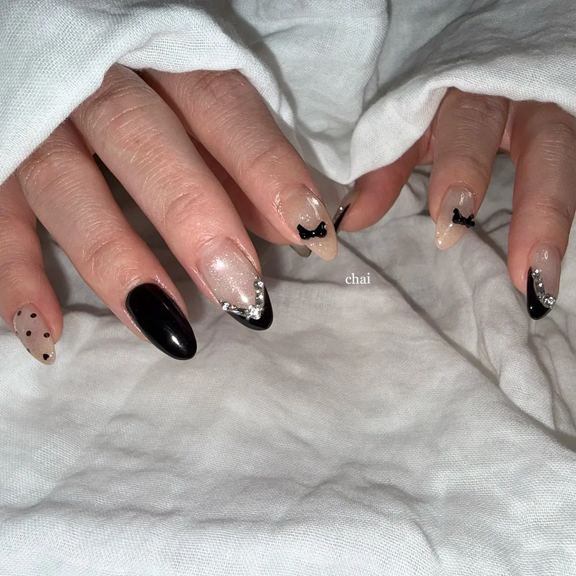 ネイル ドット ガーリー マグネットネイル リボン ハンドネイル chai nail + eye📍鶴橋のネイルデザイン