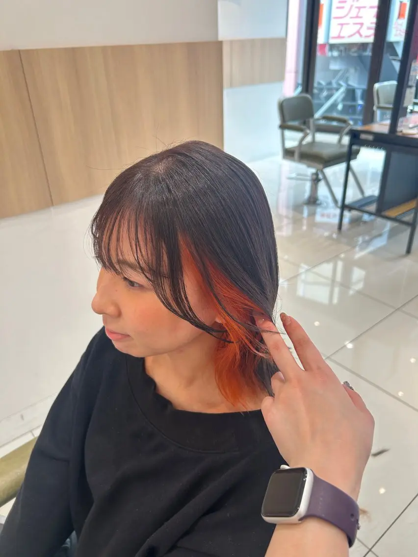 セミロング カラー ブリーチ インナーカラー オレンジ ダブルカラー 🩷Rio🩷のヘアスタイル