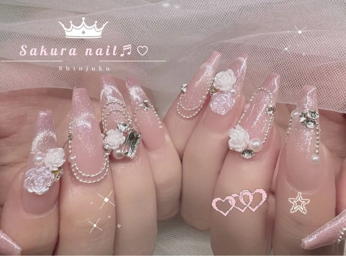 ネイル オーロラネイル クリアネイル フレンチネイル ジェルネイル ガーリー ハンドネイル Sakura Nail Salonのネイルデザイン