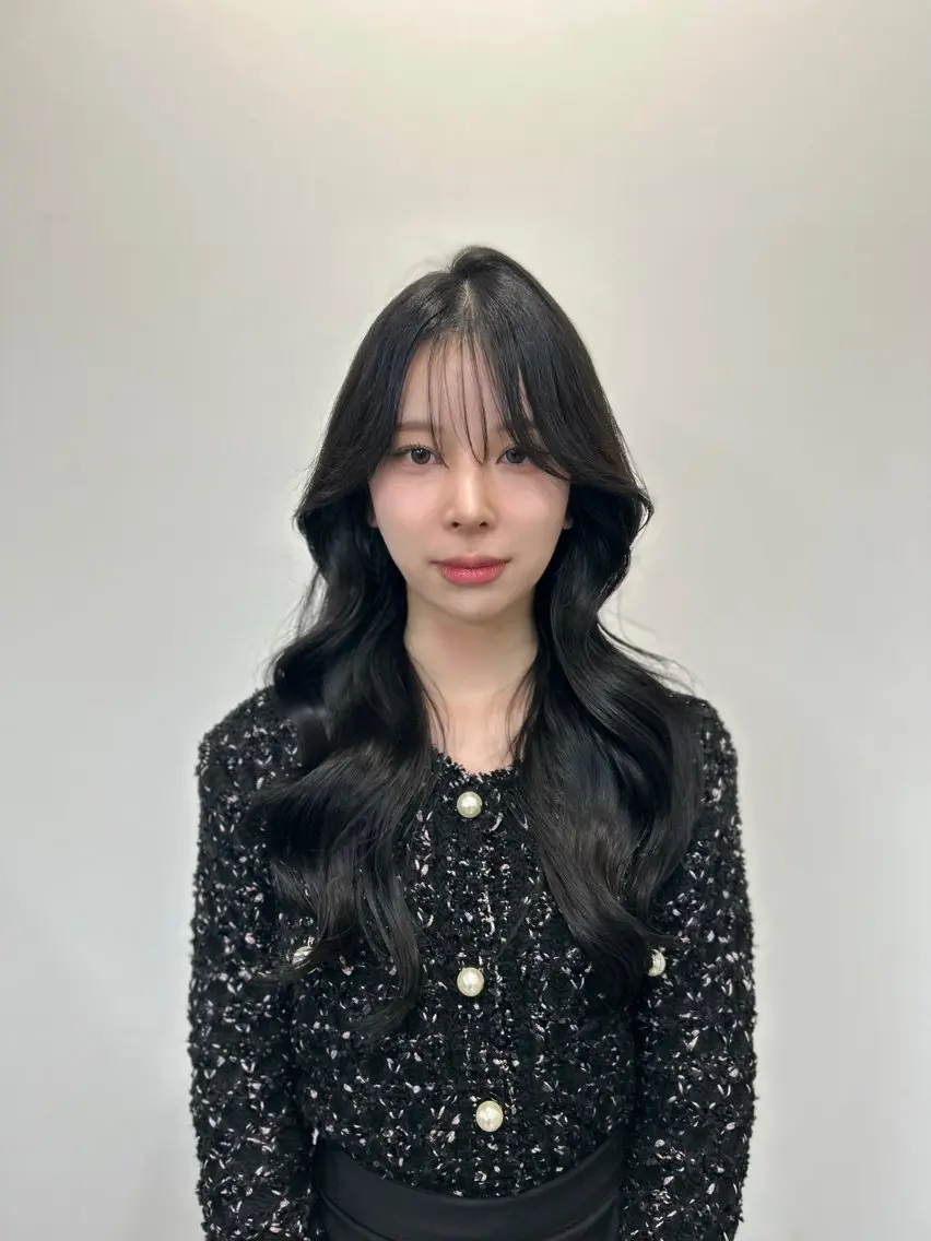ロング カラー ブリーチ 透明感カラー ハイトーンカラー ブリーチなしカラー ボブ カット ヘアカラー トリートメント 韓国ヘア/レイヤー Lily Wongのヘアスタイル