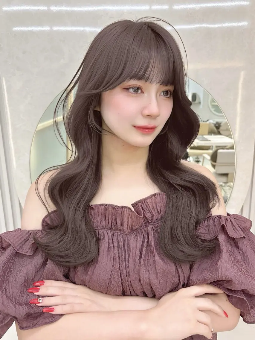 ロング 鈴木 彩莉のヘアスタイル