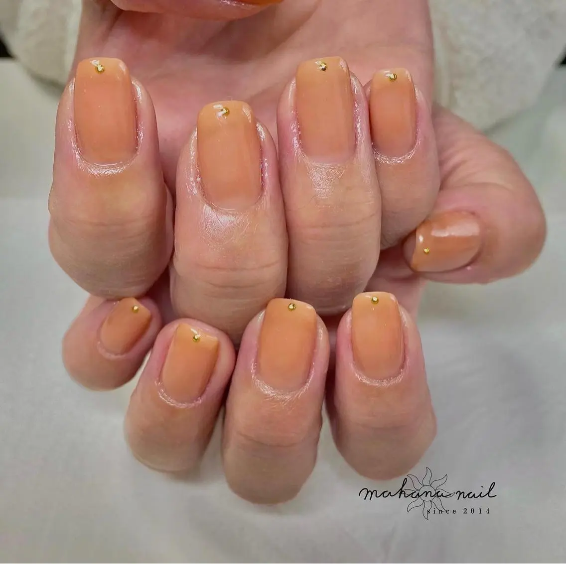 ネイル ワンカラーネイル ストーンネイル mahana nailのネイルデザイン