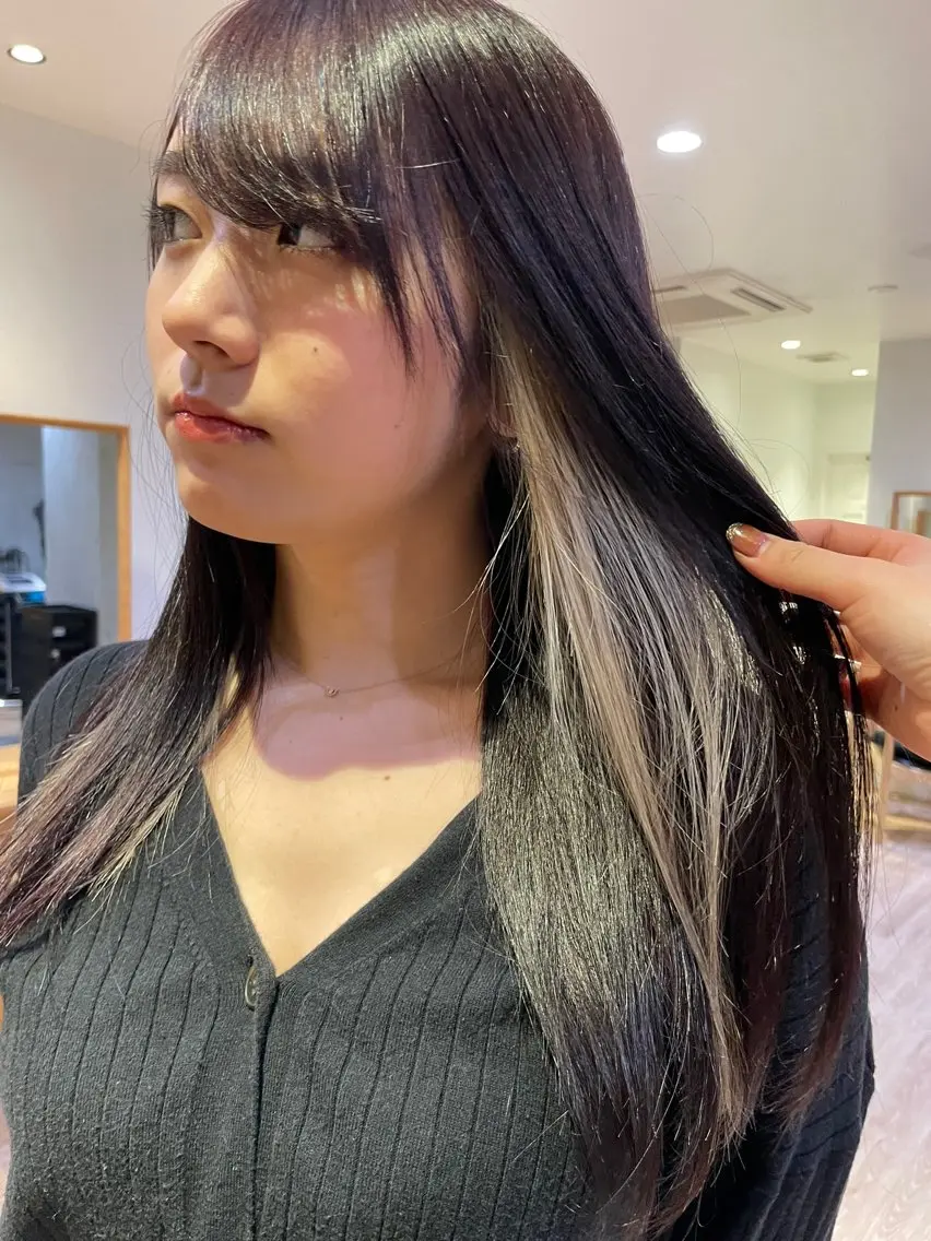 カラー ベージュカラー イヤリングカラー 🐣Say.ree ひらいで ななみ🐣のヘアスタイル