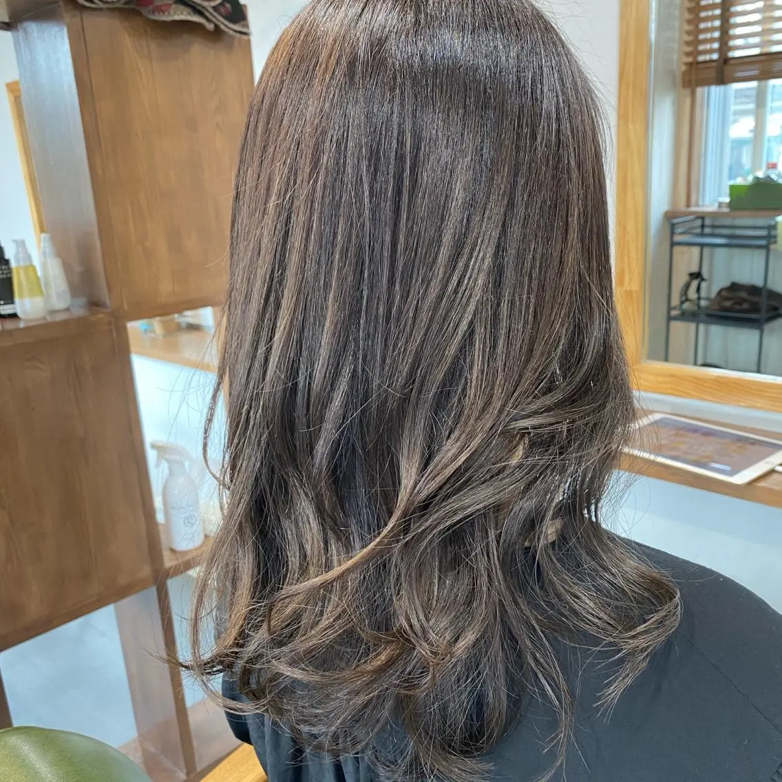ミディアム カラー グレージュ ハイライトカラー ハイライト トリートメント ヘアカラー トリートメント 田町駅徒歩5分 🌼fumiのヘアスタイル