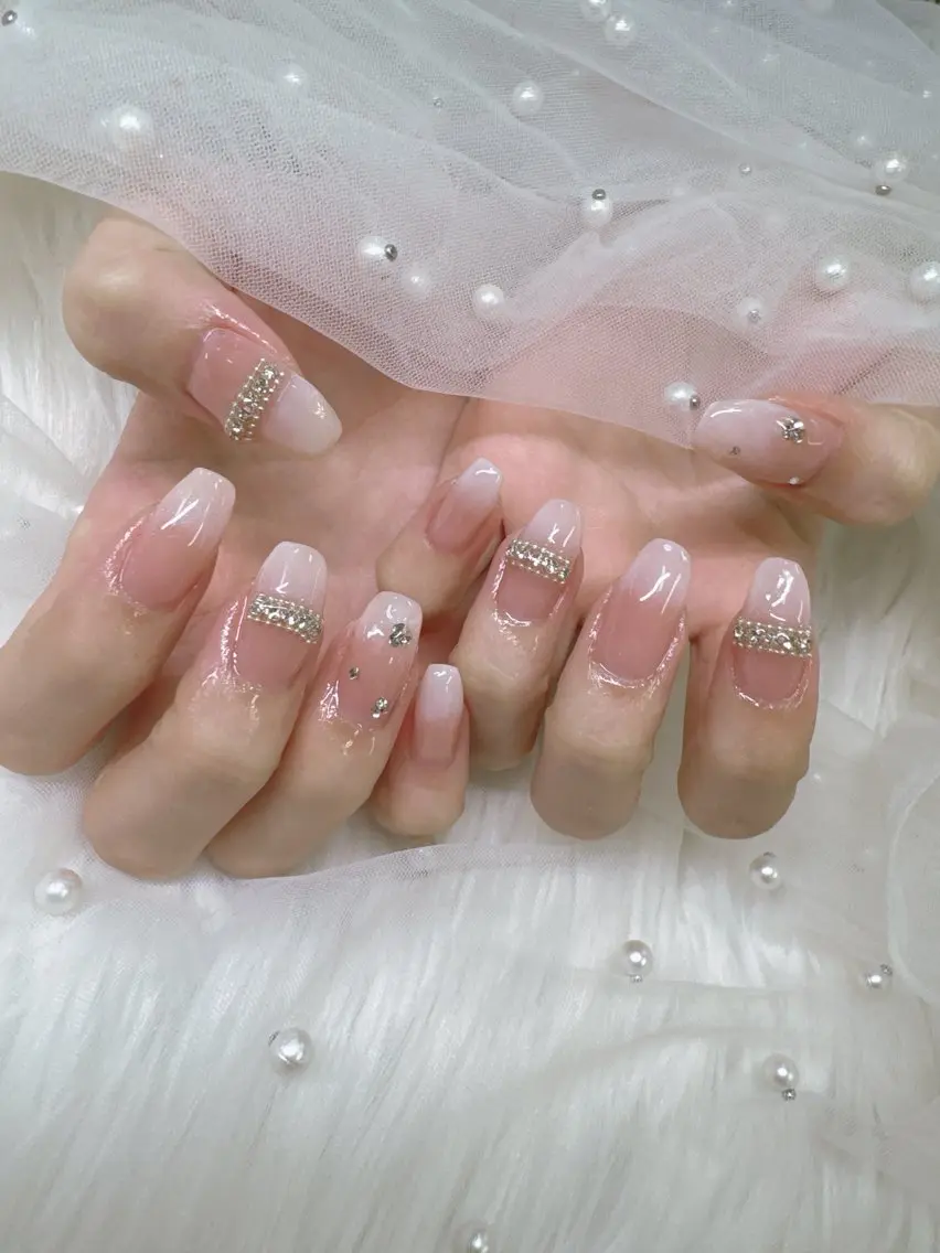 ネイル ジェルネイル キラキラネイル ロングネイル マグネットネイル ワンカラーネイル ハンドネイル Queeens nailのネイルデザイン