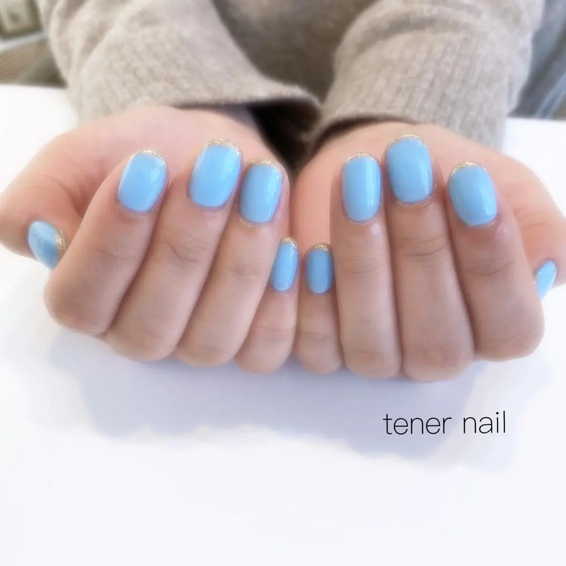 ネイル フレンチネイル ゴールド 水色 テネルネイル tener nailのネイルデザイン