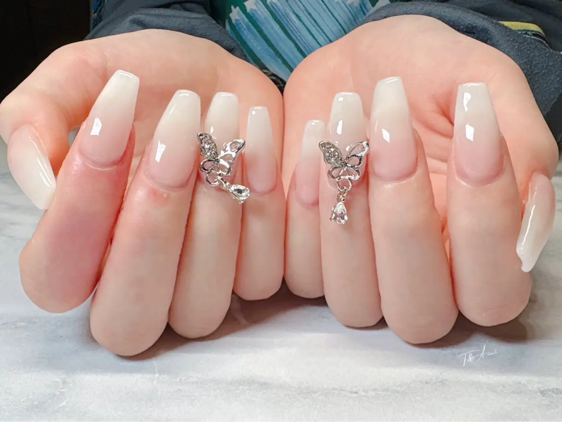 ネイル 長さ出し ジェルネイル グラデーション ロングネイル スカルプネイル T&A nailのネイルデザイン