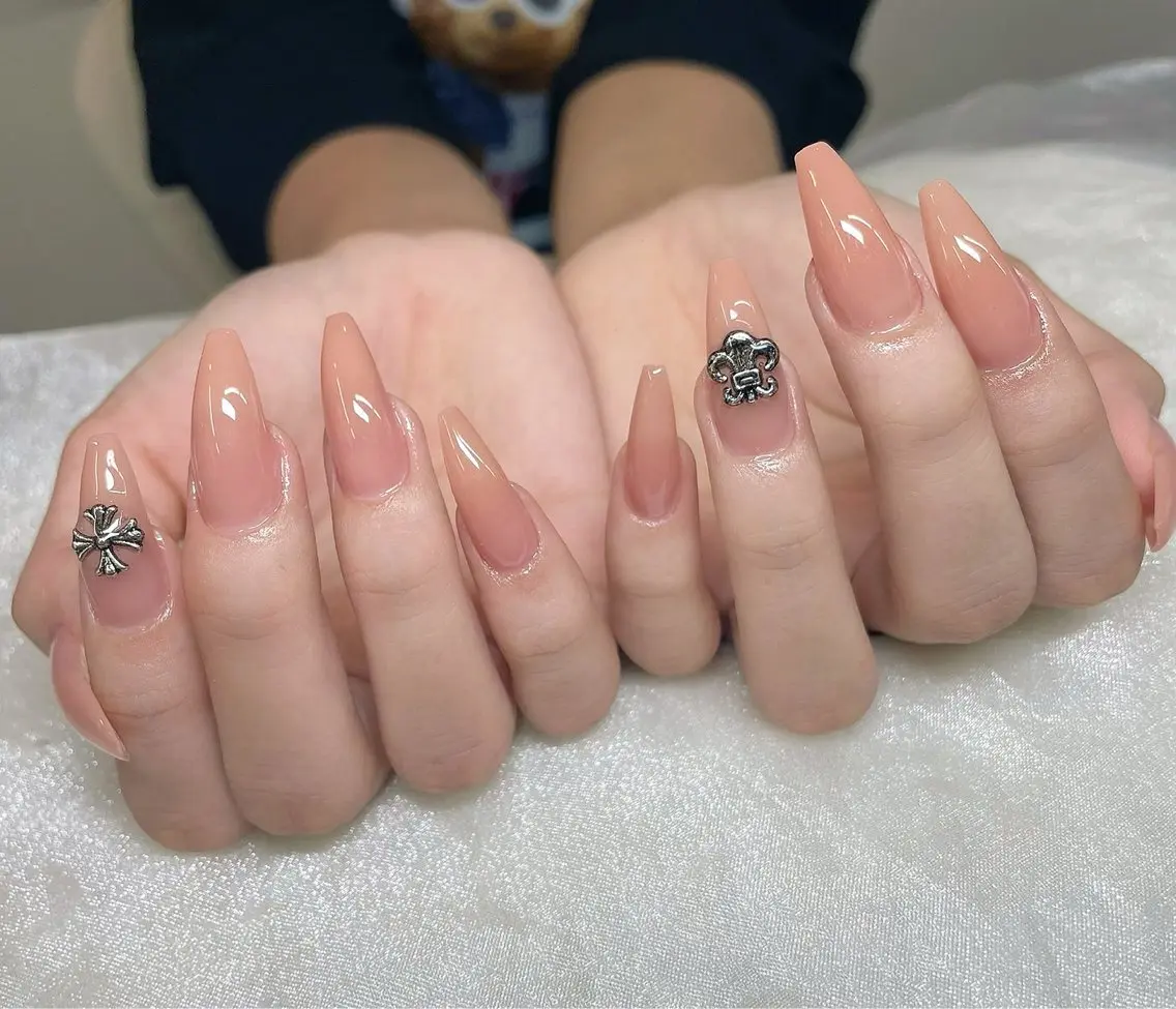 ネイル ハンドネイル エクラ ネイルのネイルデザイン