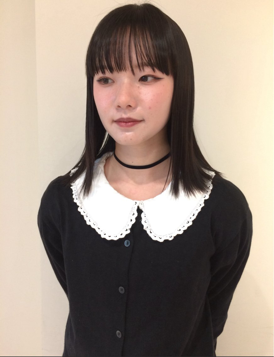ミディアム カラー 縮毛矯正 まや/レイヤーパーマ 透明感、暖色カラーのヘアスタイル