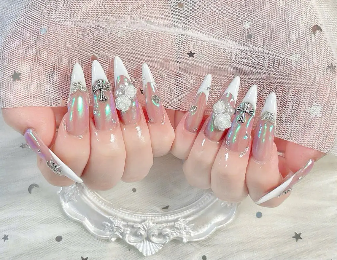 ネイル チークネイル ドット 長さ出し フットネイル フレンチネイル ハンドネイル Hana Nail Salonのネイルデザイン