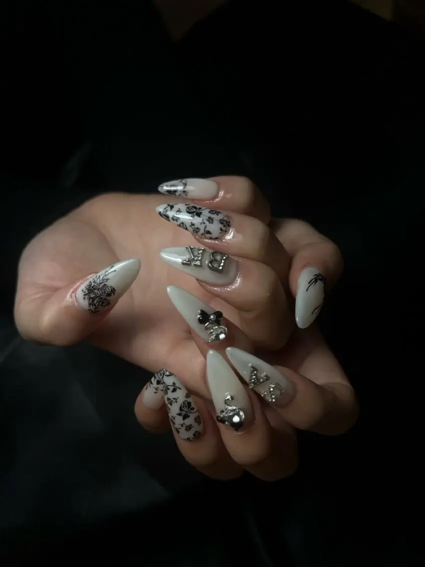 ネイル 長さ出し 持ち込み ネイルチップ Dely Nailのネイルデザイン