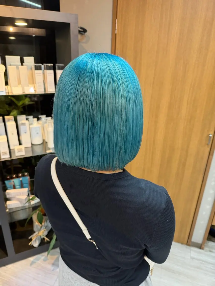ミディアム カラー アクアカラー ブルーカラー ヘアカラー arika りなのヘアスタイル