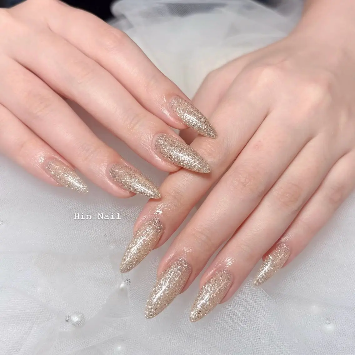 ネイル チークネイル ドット フットネイル フレンチネイル グラデーション ハンドネイル HIN NAILのネイルデザイン