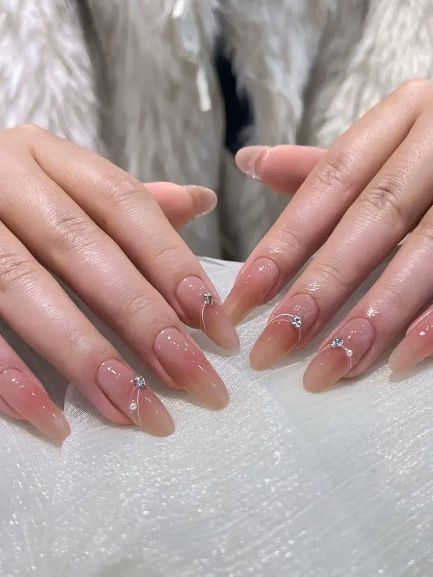 ネイル ストーンネイル Sora Nail Ayaseのネイルデザイン