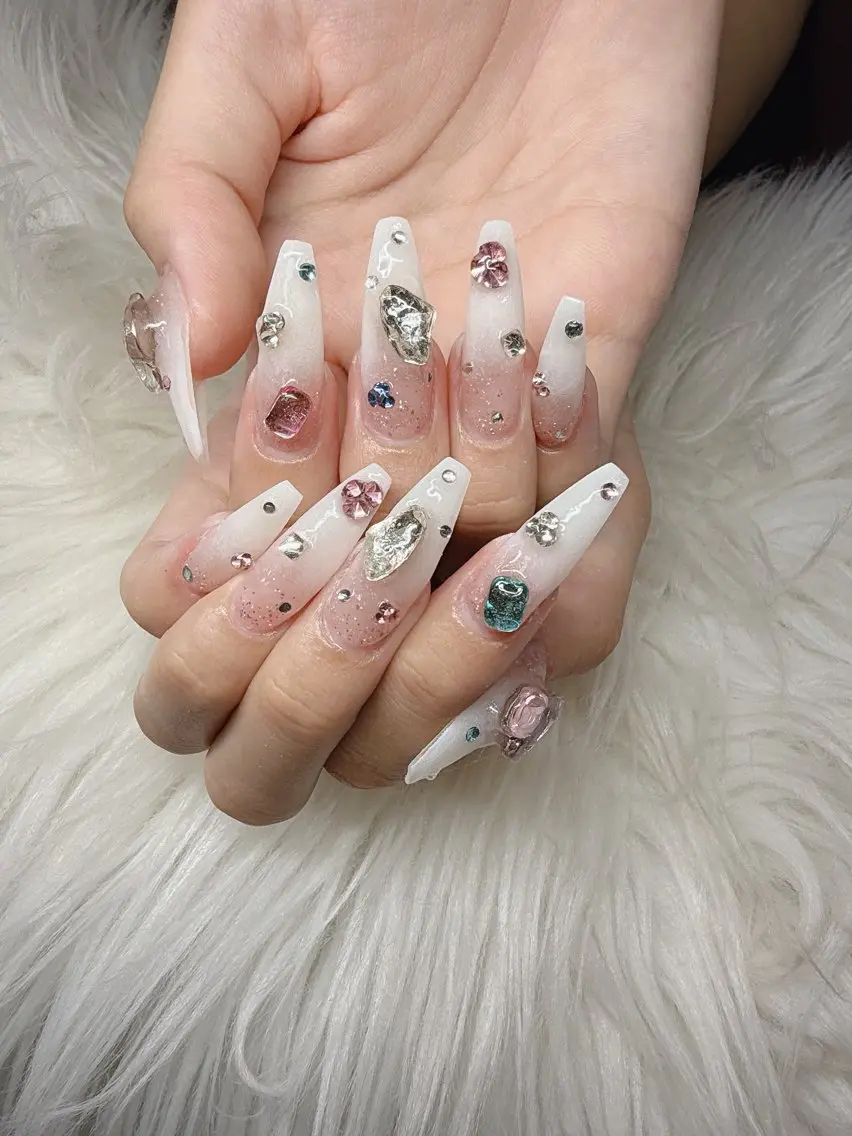 ネイル Lee Nailsのネイルデザイン