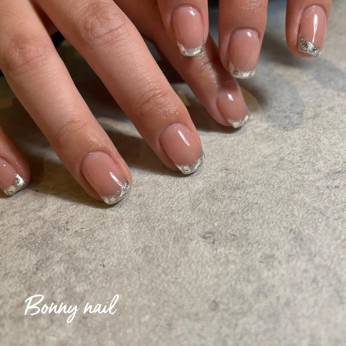 ネイル フレンチネイル ガラスフレンチ ハンドネイル BONNY NAIL 【えみか】のネイルデザイン