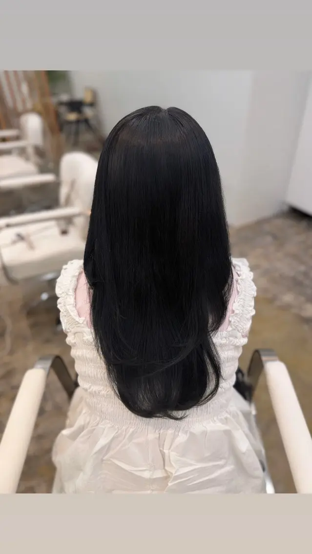 ロング ヘアカラー 透明感カラー🫧 manaのヘアスタイル