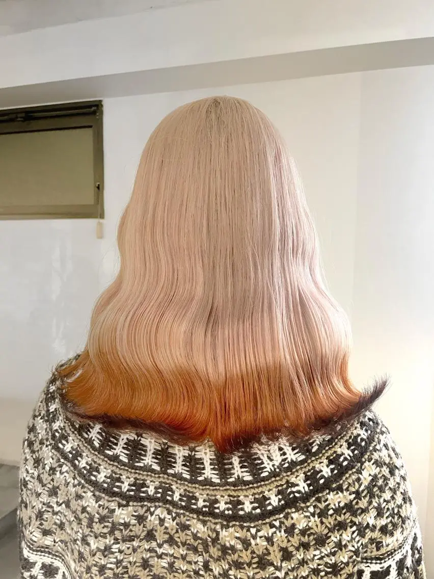 💗周りと差をつける裾カラー👩🏻‍🎨🎨💗ケアブリーチ＋カラー＋無料トリートメント✨の写真