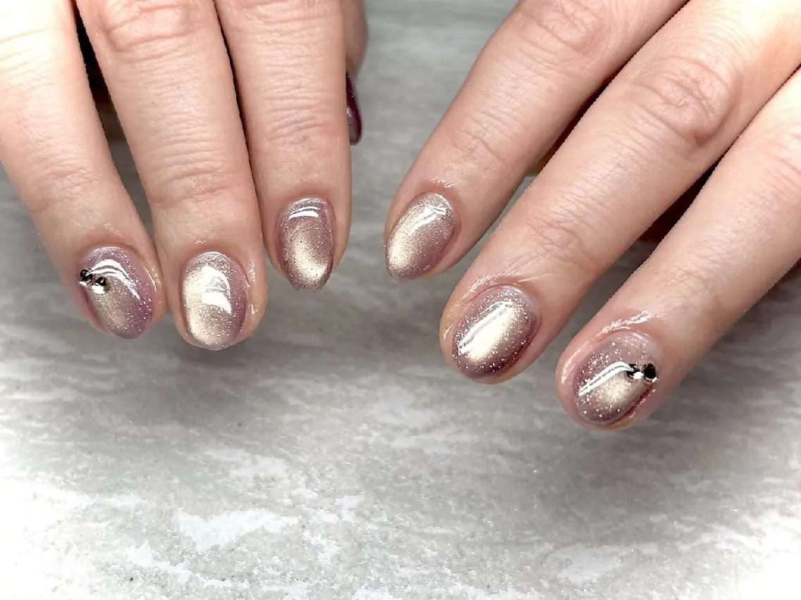 ネイル アートネイル 入学式 フラッシュネイル フラッシュマグ 卒業式 JULIE NAILのネイルデザイン