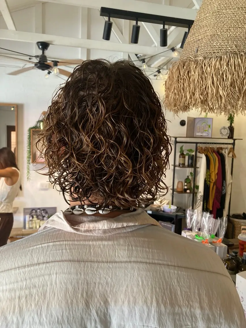 ミディアム パーマ メンズ ミディアムパーマ メンズパーマ パーマ 鍋島 くるみのヘアスタイル