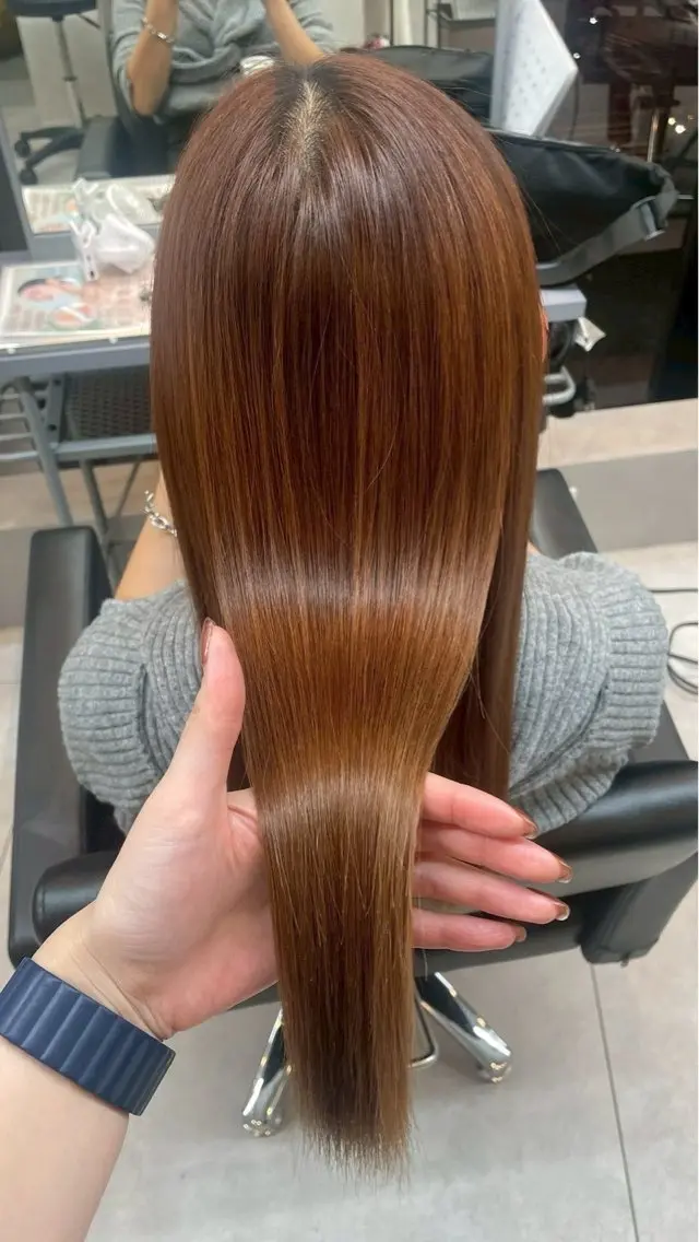 ロング 茶谷 沙穂のヘアスタイル