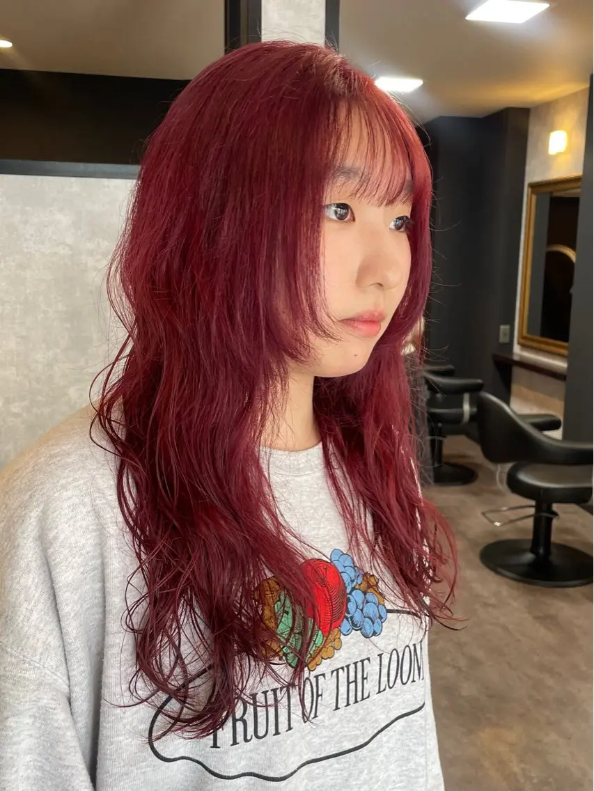 ロング カラー レッドカラー ヘアカラー  ︎︎ 寧音のヘアスタイル