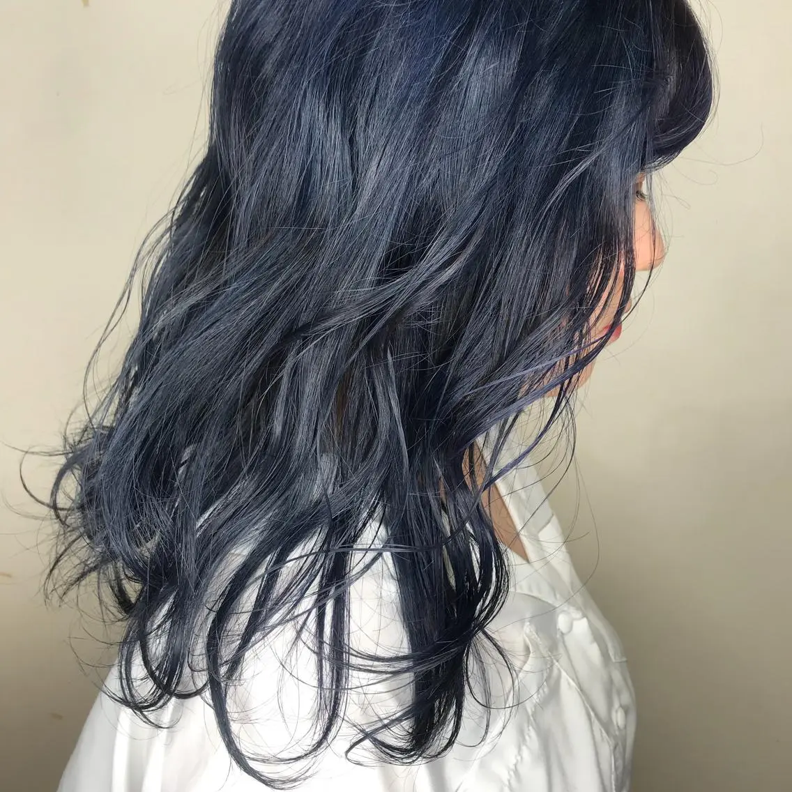 セミロング カラー ヘアカラー mana 暖色カラーカットのヘアスタイル